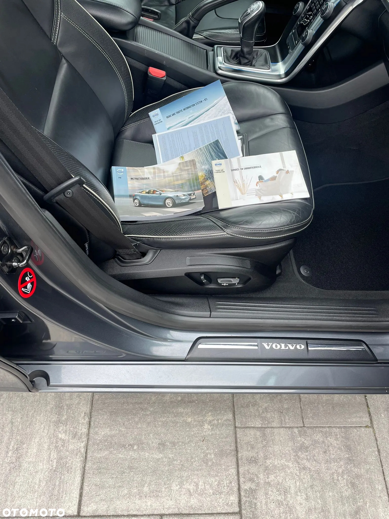 Volvo V40 D2 R-Design - 20