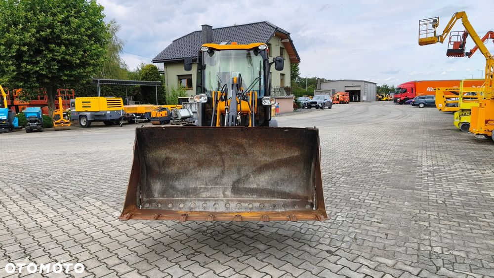 JCB 406 T4 - 3
