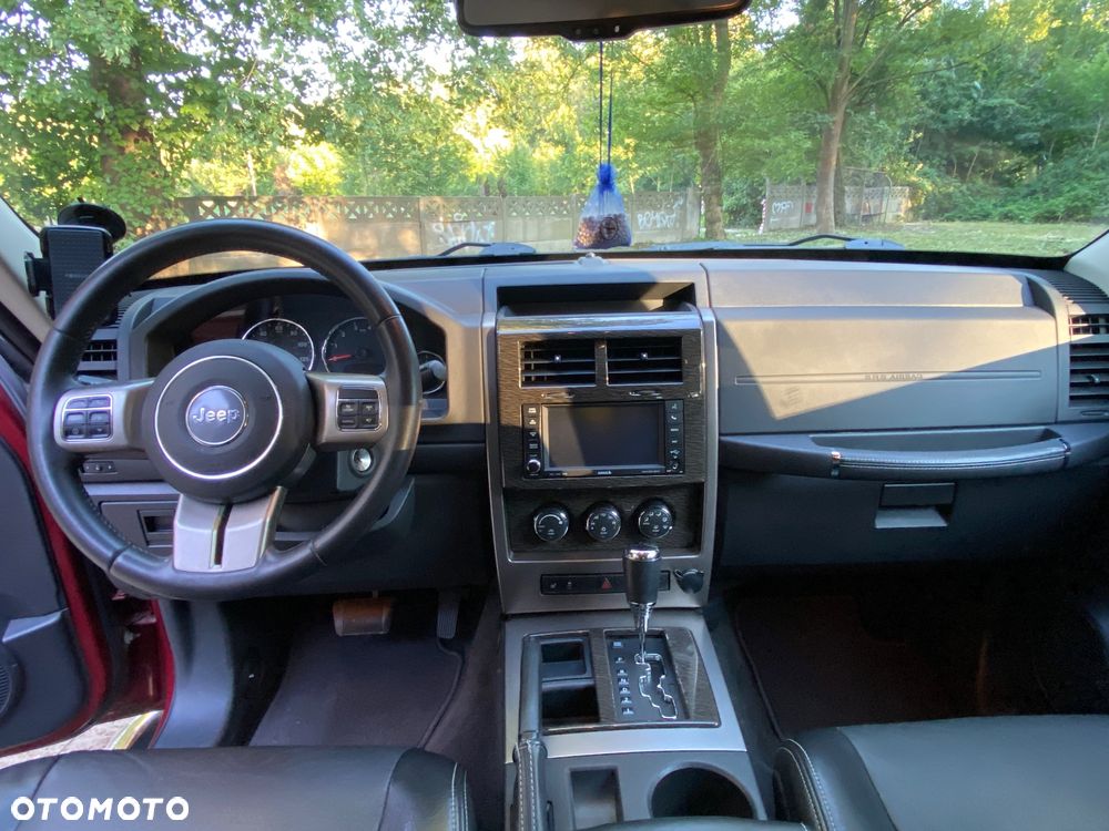 Jeep Liberty - 13