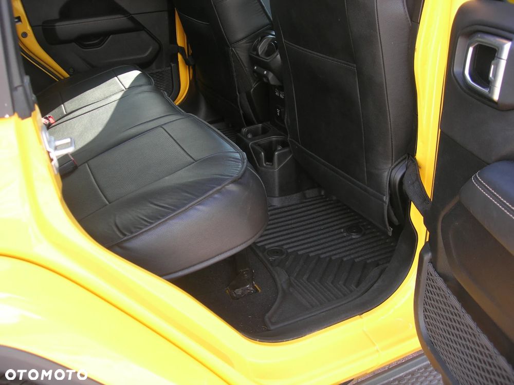 Jeep Wrangler - 20