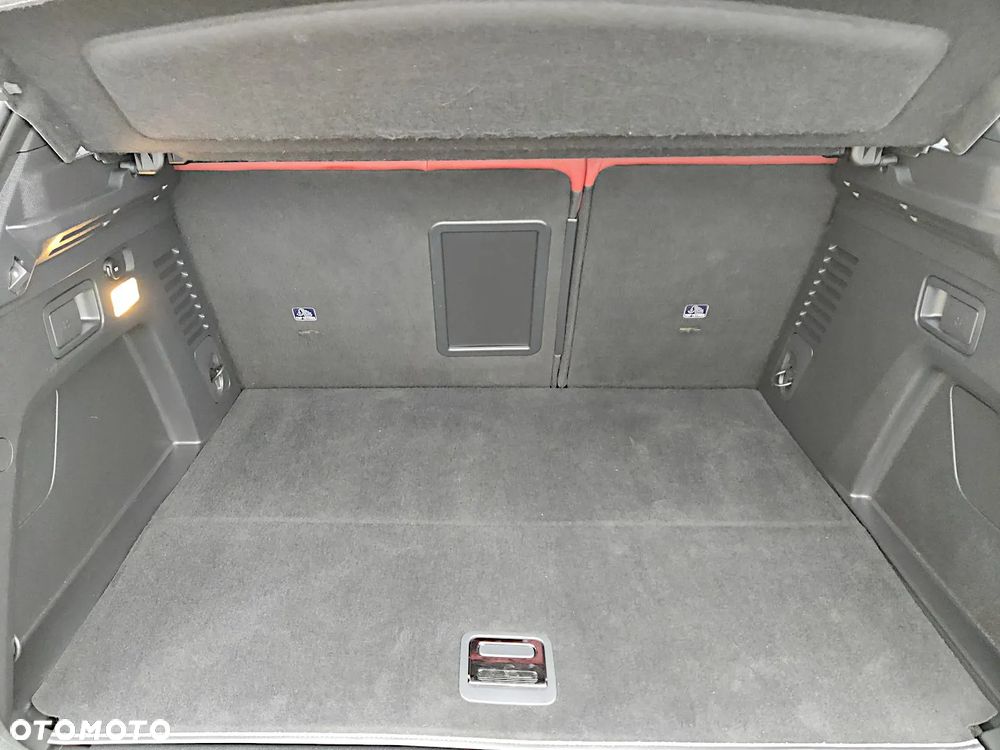 Peugeot 3008 225 e-EAT8 GT - 35