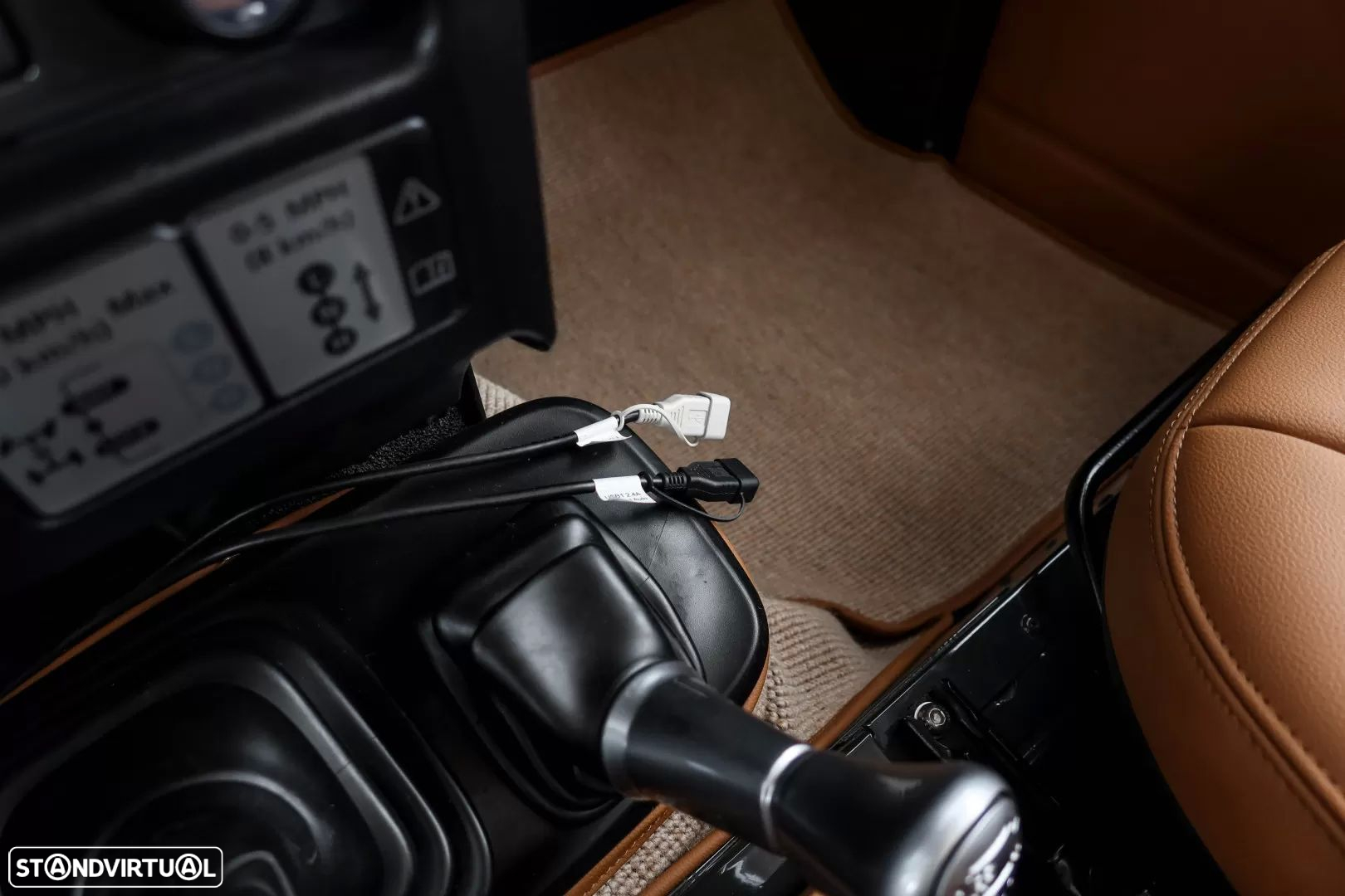 Land Rover Defender 90 SW 2.4 CRD S - 16