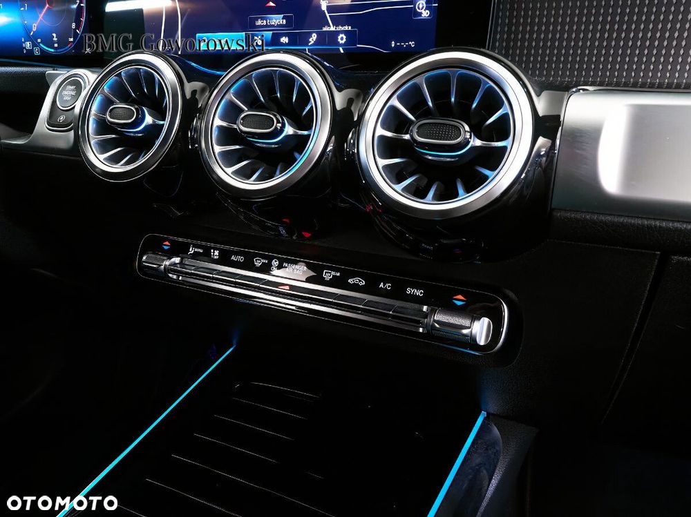Mercedes-Benz GLB - 13