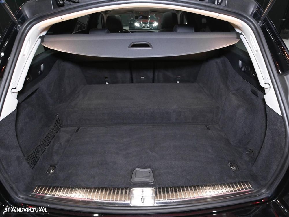 Mercedes-Benz E 300 de AMG Line - 26