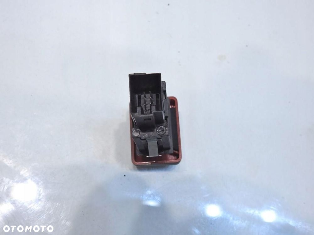 PRZYCISK ŚWIATEŁ AWARYJNYCH AUDI A4 B7 8E0941509 - 3