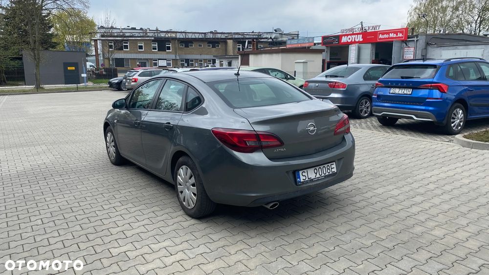 Opel Astra - 3