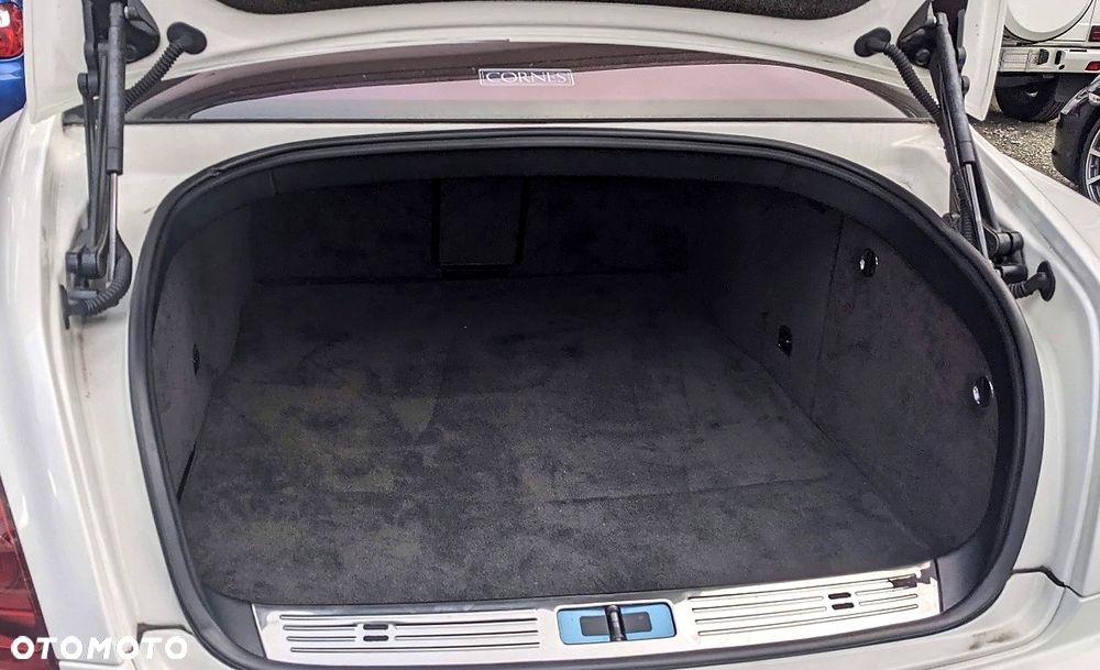 Bentley Flying Spur - 23