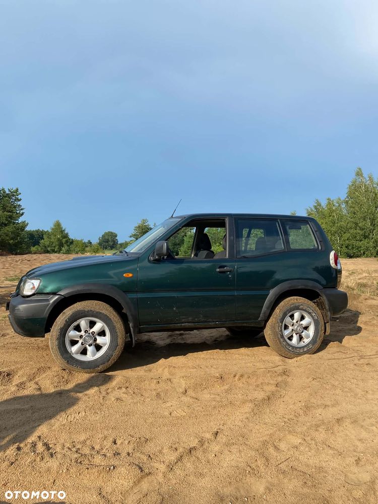 Nissan Terrano 2.7 TDi Comfort - 3