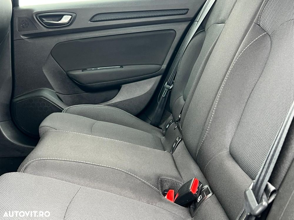 Renault Megane TCe 140 GPF Equilibre - 25