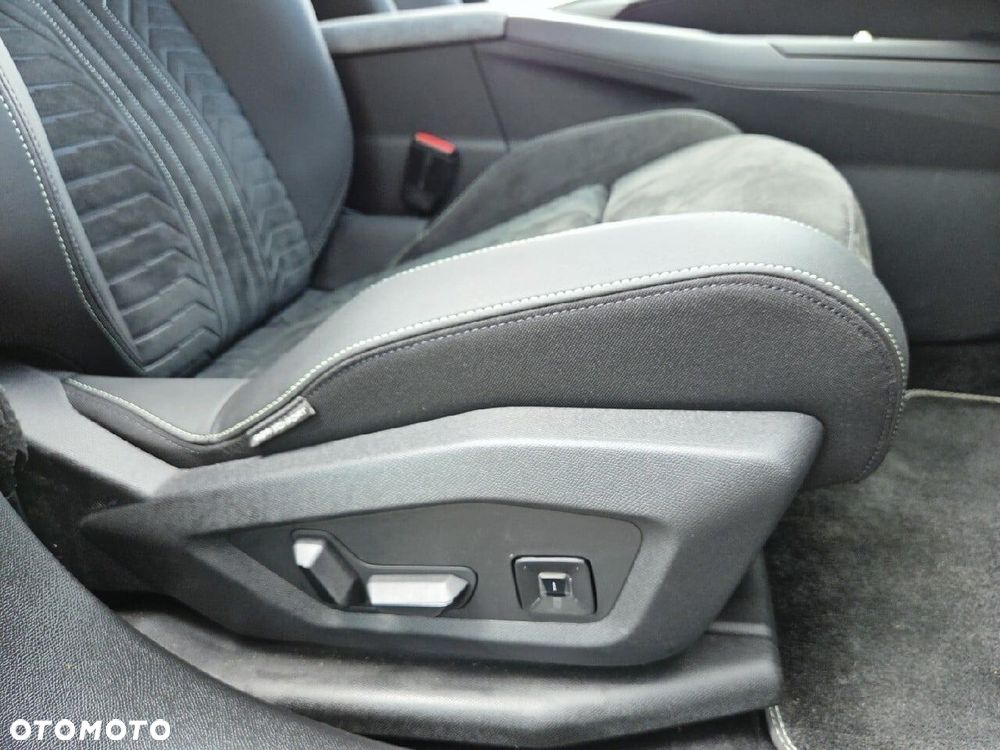 Peugeot 3008 1.2 PureTech mHEV GT S&S e-DCS6 - 18