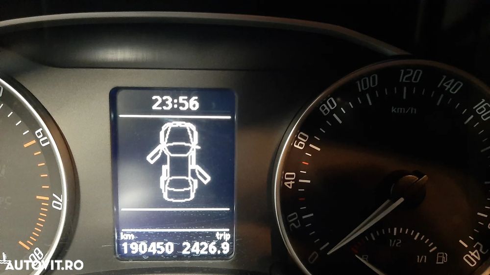 Skoda Octavia Combi 1.4 TSI Ambiente - 10