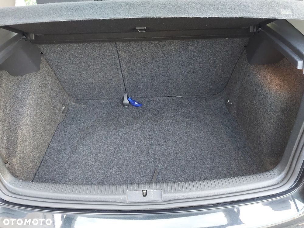 Volkswagen Golf - 18