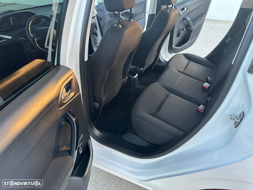 Peugeot 208 1.6 BlueHDi Style - 41
