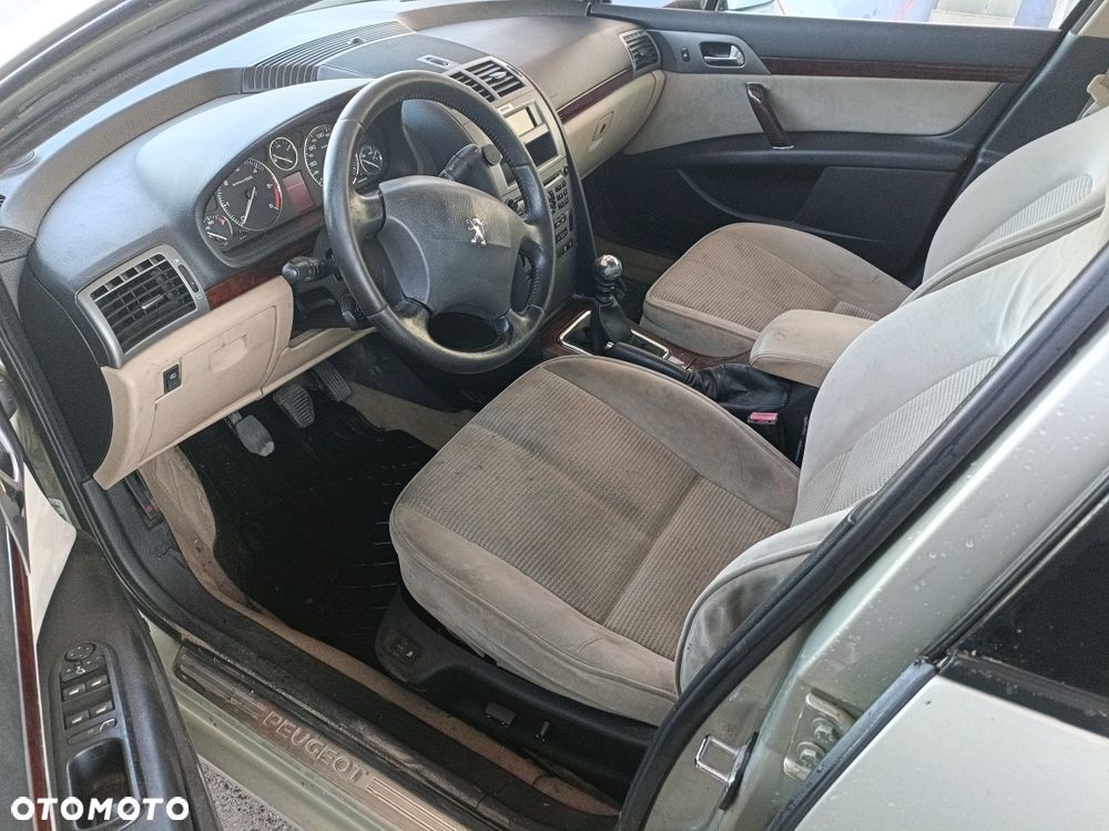 Peugeot 407 - 7