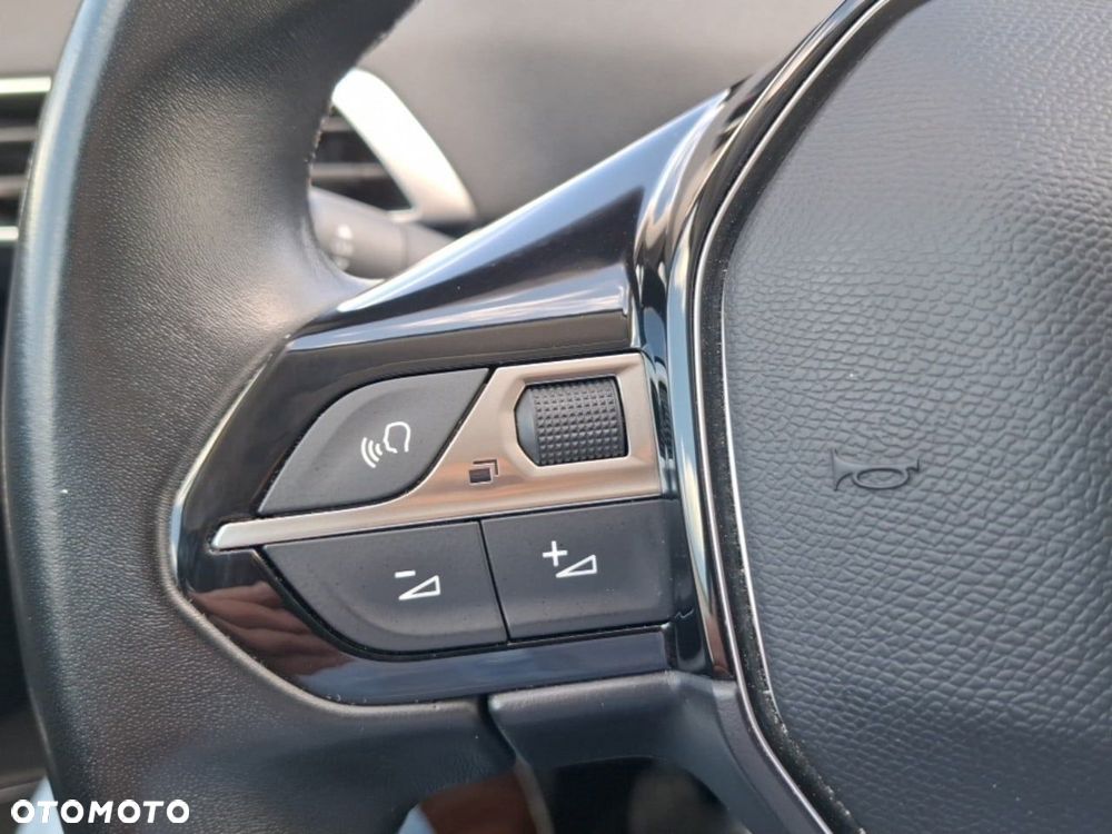 Peugeot 3008 1.2 PureTech Allure Pack S&S - 22