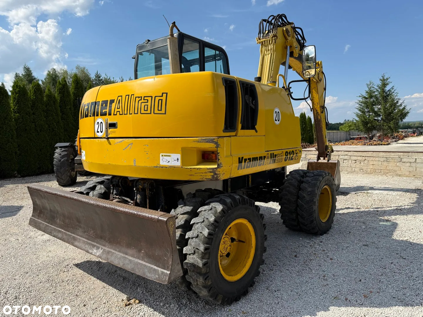 Kramer 812 KOPARKA KOŁOWA/ 12 TON / DWIE OSIE SKRĘTNE / MAŁE GABARYTY / BARDZO ZWROTNA / ZADBANA Z NIEMIEC / 70 75 80 90 100 110 / 308 310 / TEREX TW - 6