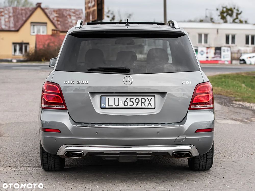 Mercedes-Benz GLK 200 CDI (BlueEFFICIENCY) - 11