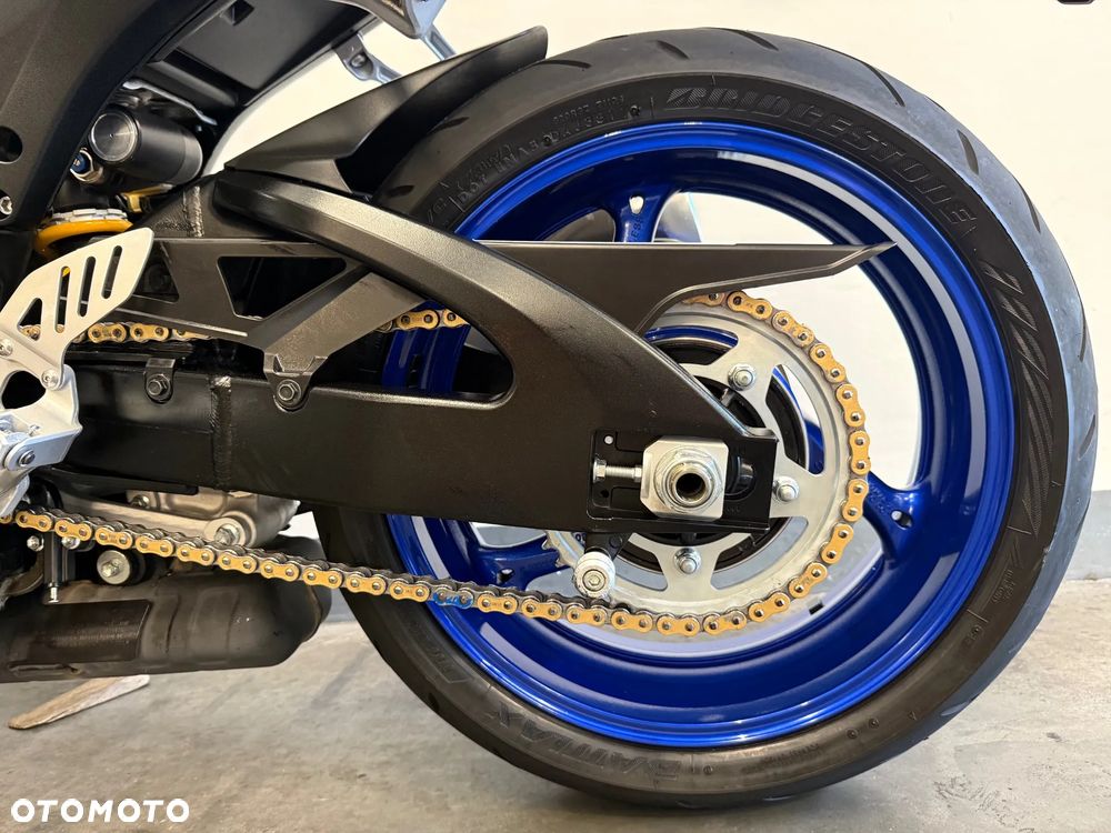Suzuki GSX-R - 9
