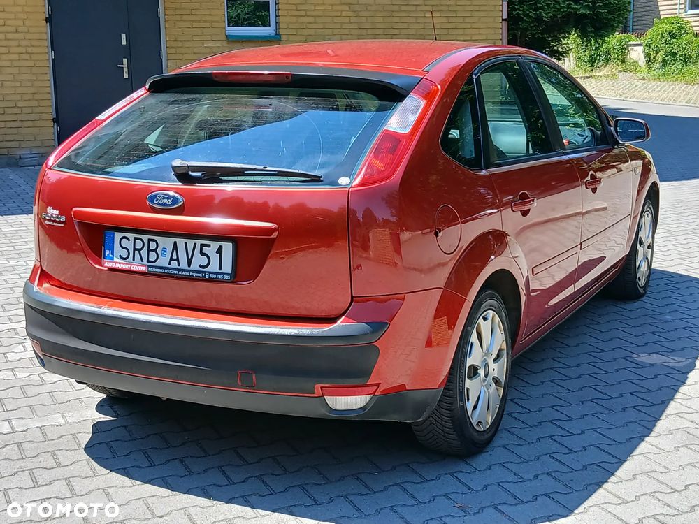 Ford Focus 1.6 Ambiente - 17