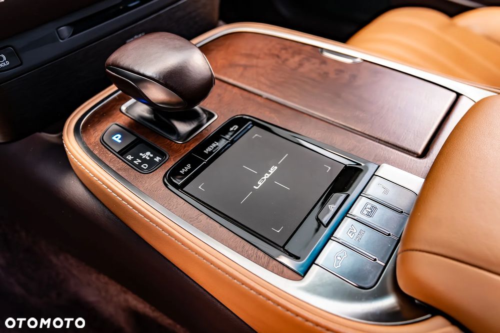 Lexus LS - 15