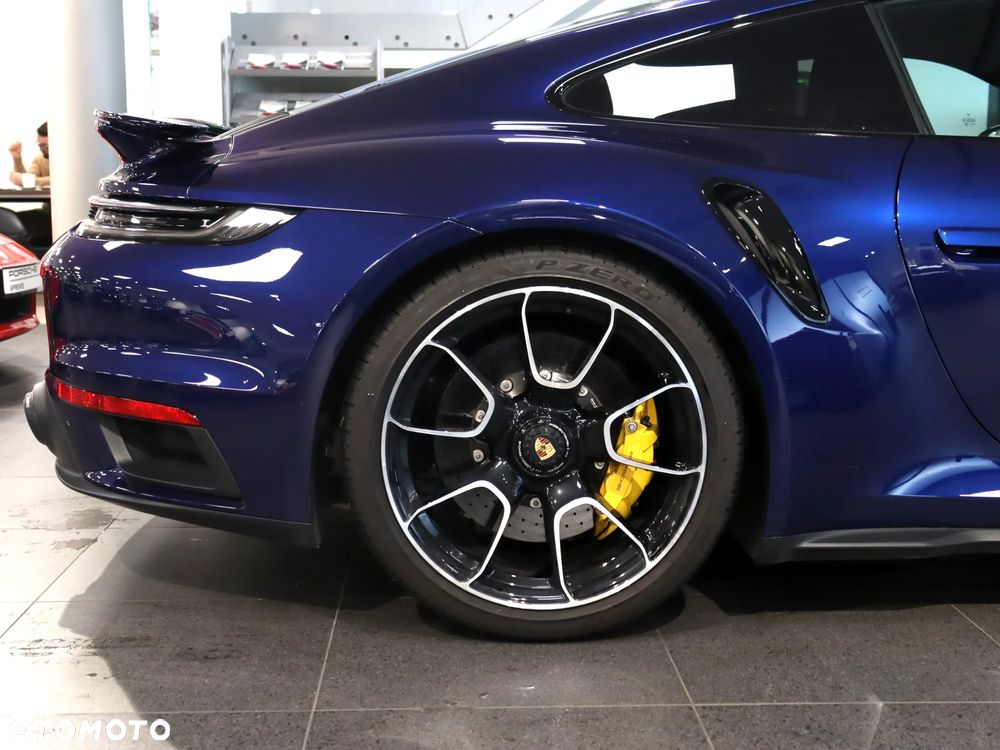 Porsche 911 Carrera Turbo S - 13