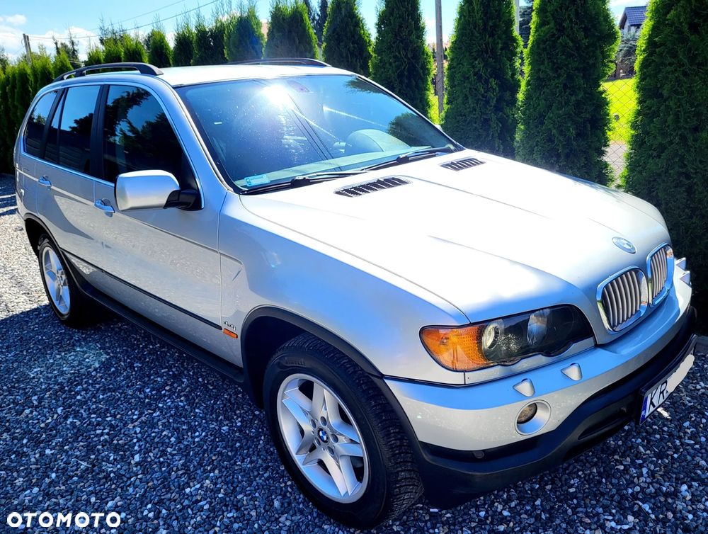 BMW X5 4.4i - 4