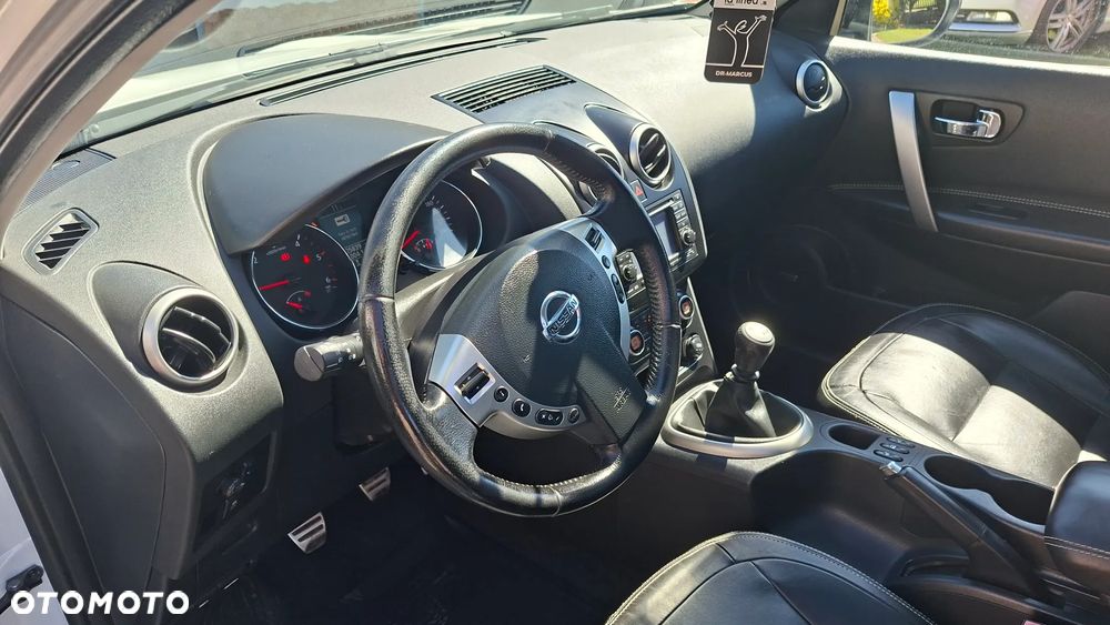 Nissan Qashqai+2 2.0 dCi DPF tekna - 11