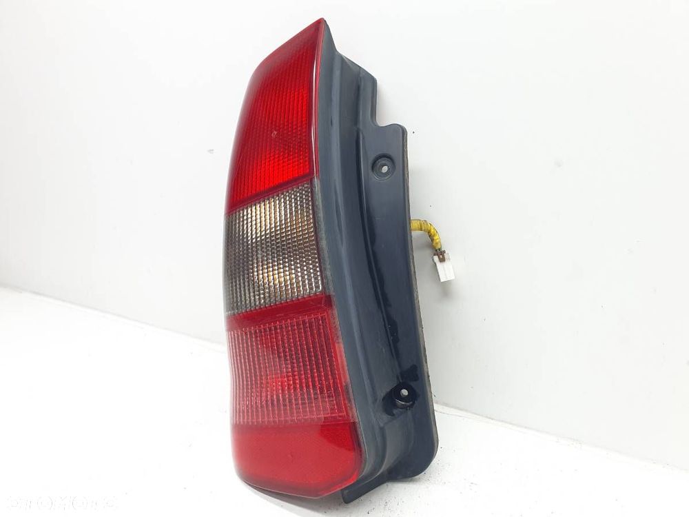 LAMPA TYŁ TYLNA LEWA W BŁOTNIK MITSUBISHI SPACE STAR I EU - 4