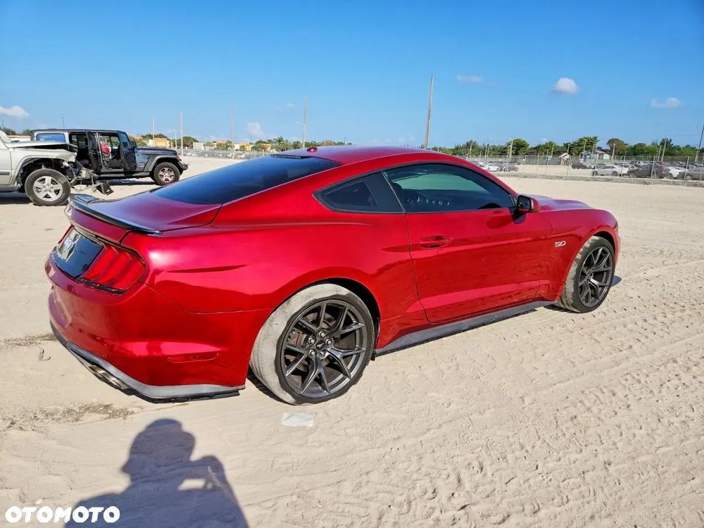 Ford Mustang 5.0 V8 GT - 5