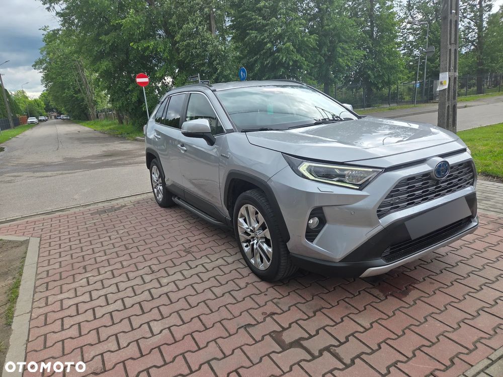 Toyota RAV4 - 1