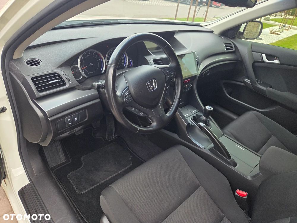 Honda Accord 2.0 Lifestyle Navi - 12