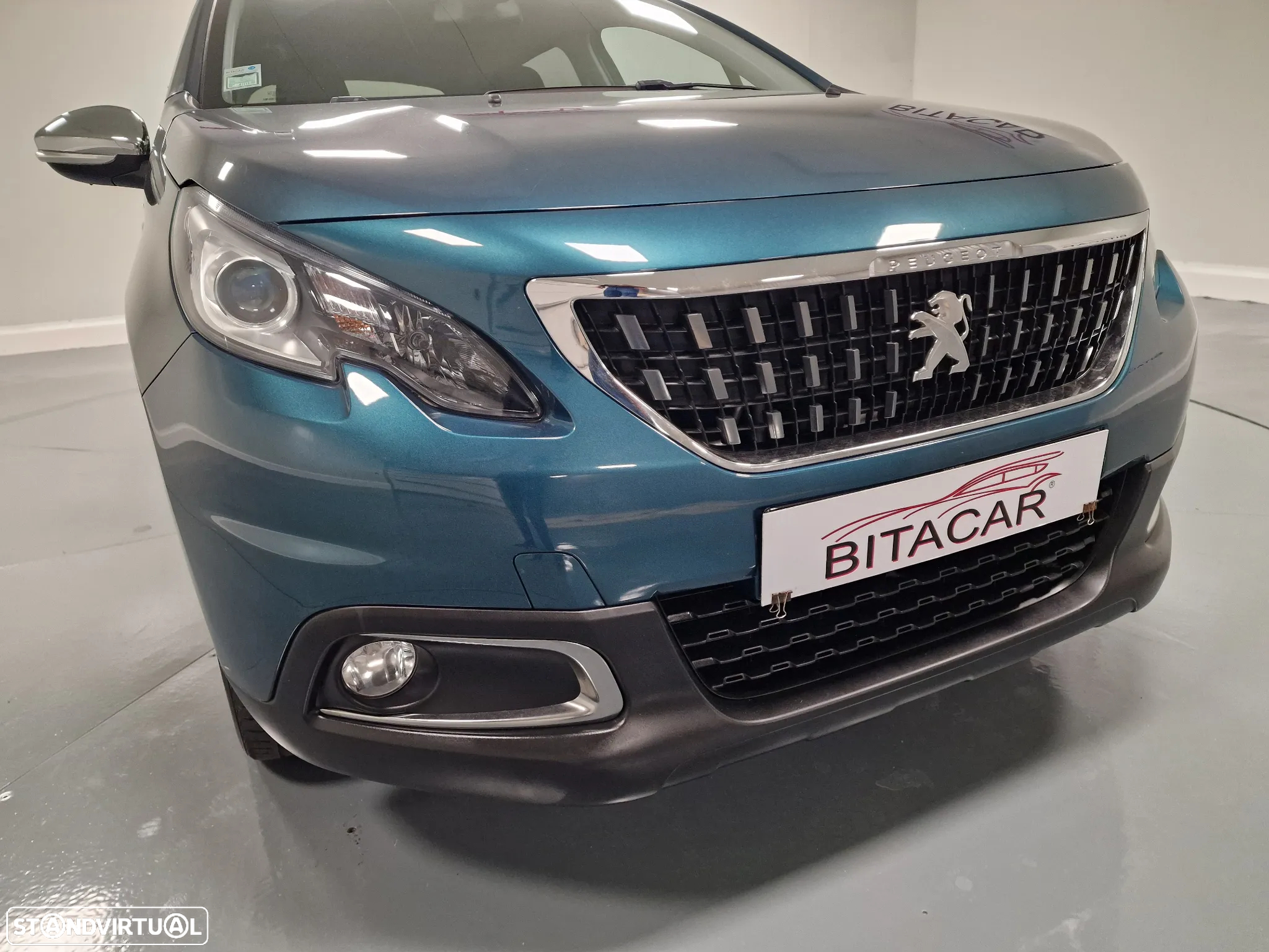 Peugeot 2008 1.2 PureTech Style - 5