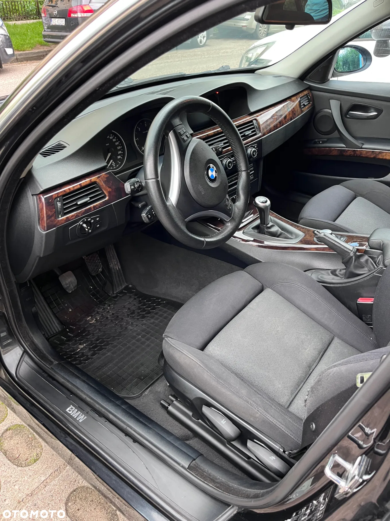BMW Seria 3 325d - 15