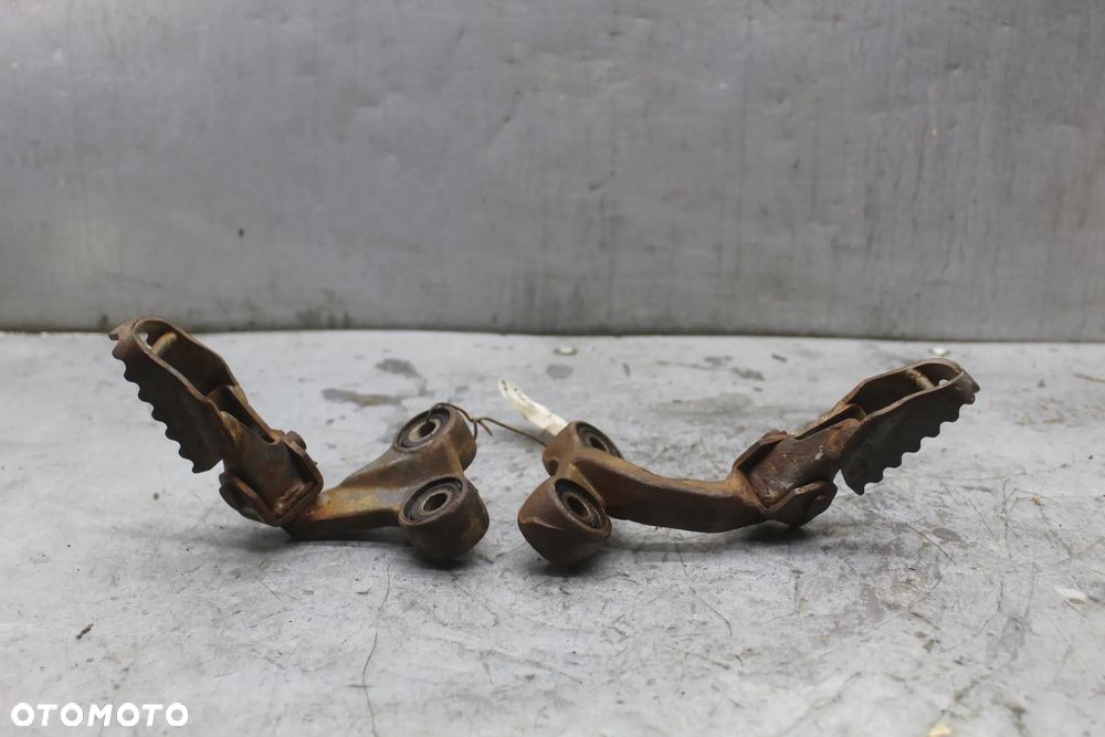 Suzuki DR 600 Set sety lewy prawy kierowcy podnóżek