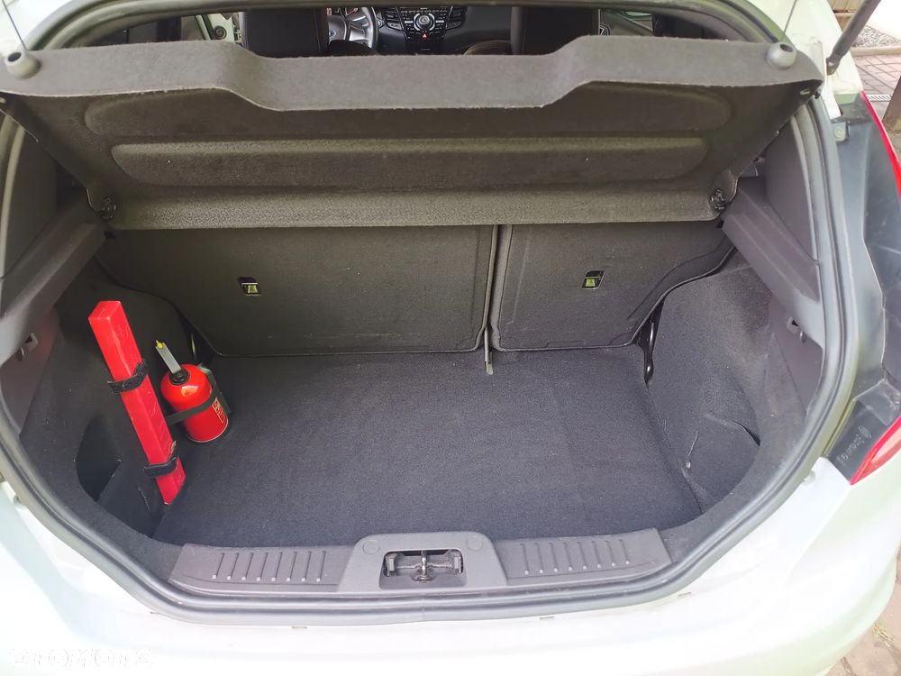 Ford Fiesta - 10