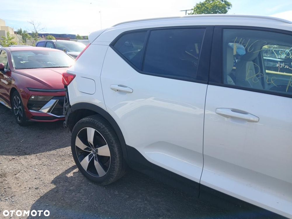 Volvo XC 40 T5 AWD Momentum - 21