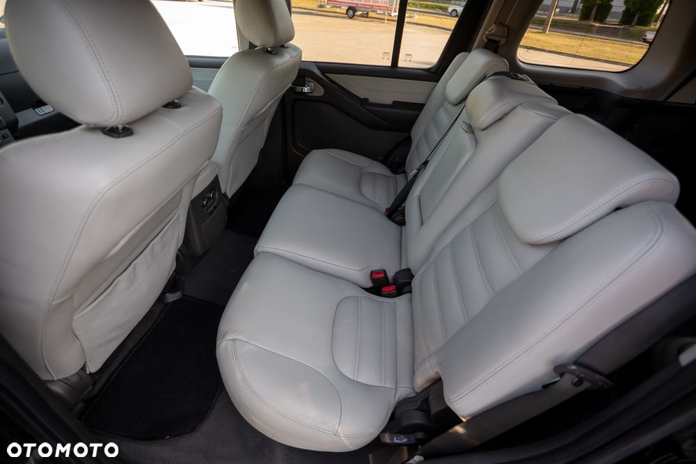 Nissan Pathfinder 2.5 DCi Platinum - 34