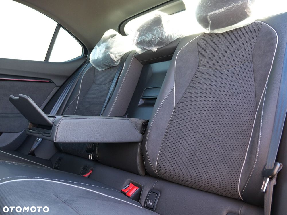 Skoda Superb 2.0 TSI Sportline DSG - 38
