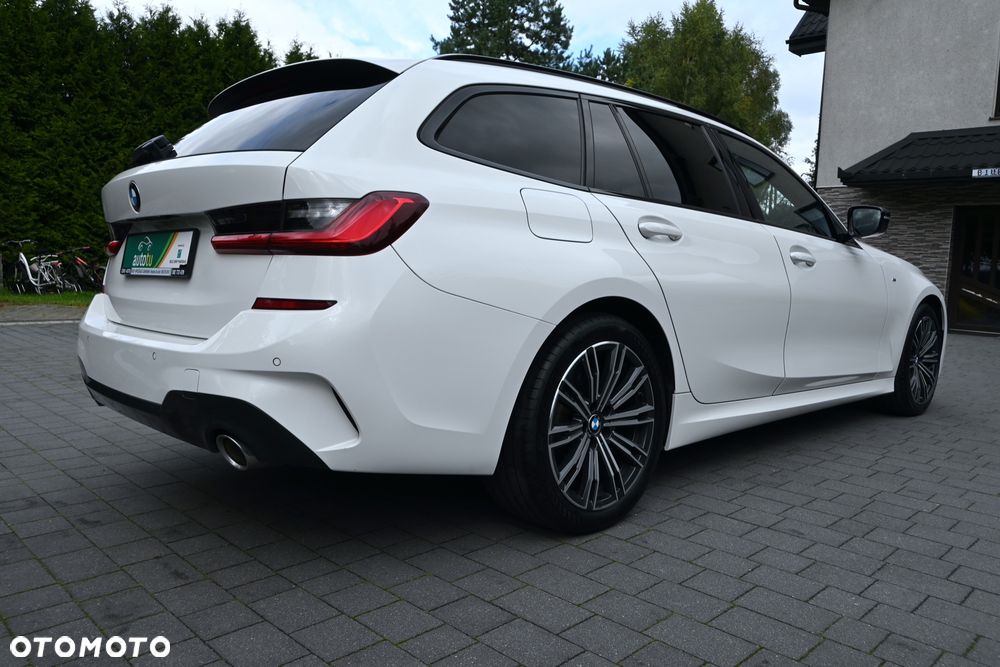 BMW Seria 3 320d xDrive Edition M Sport Shadow - 7