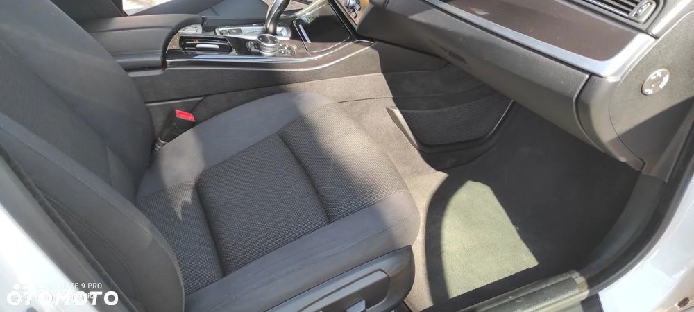 BMW Seria 5 520d Luxury Line - 28