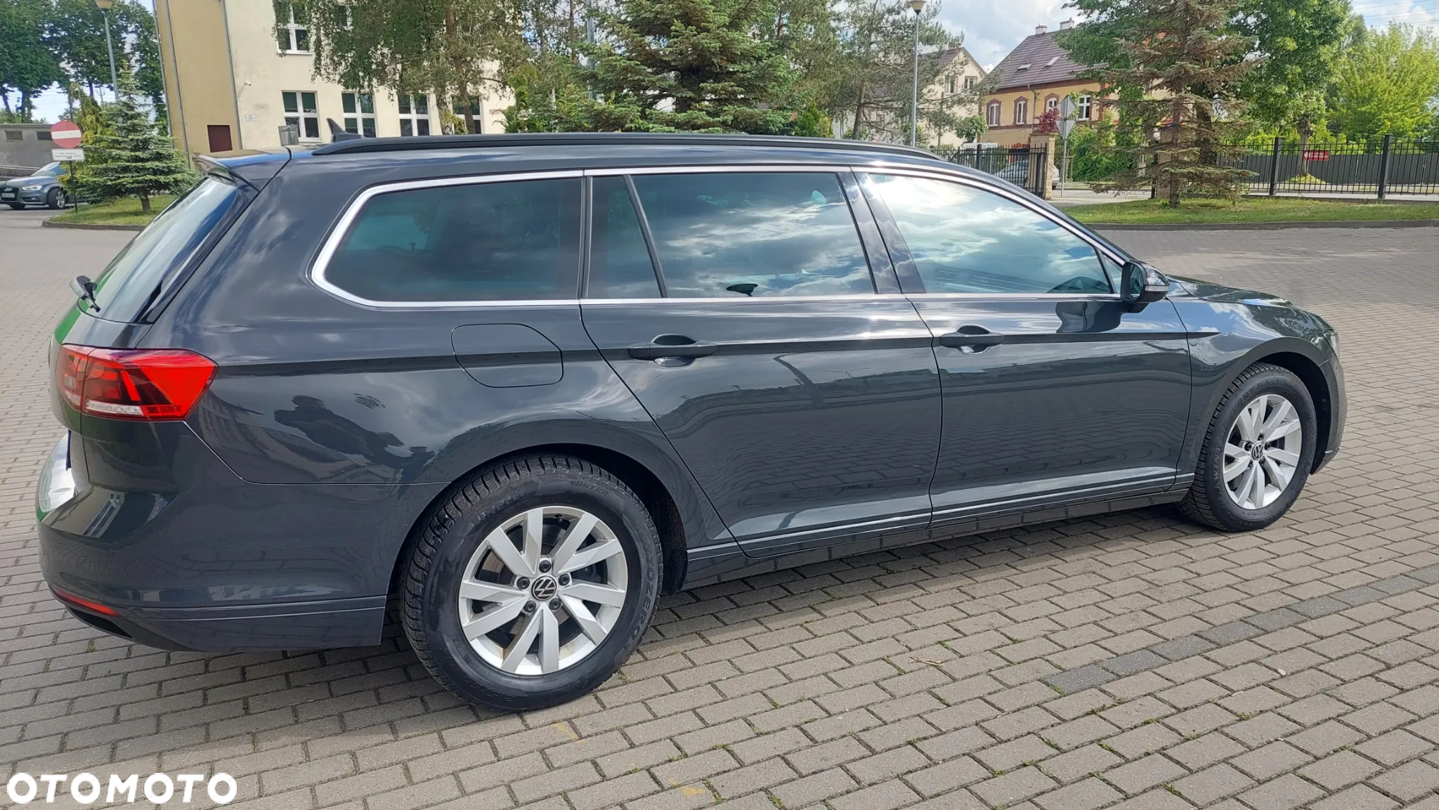 Volkswagen Passat - 17