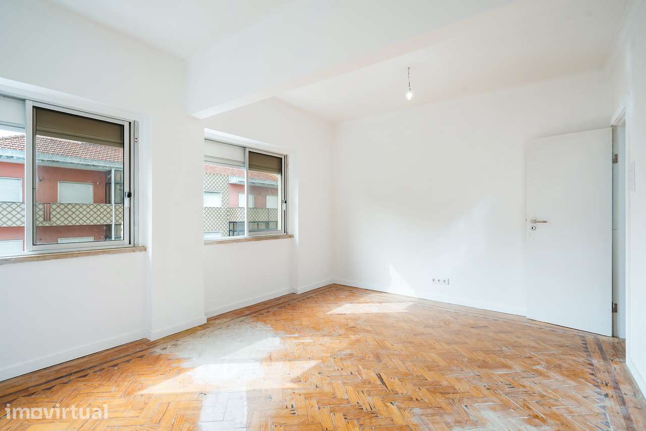 Apartamento T2, Amora - Grande imagem: 3/15