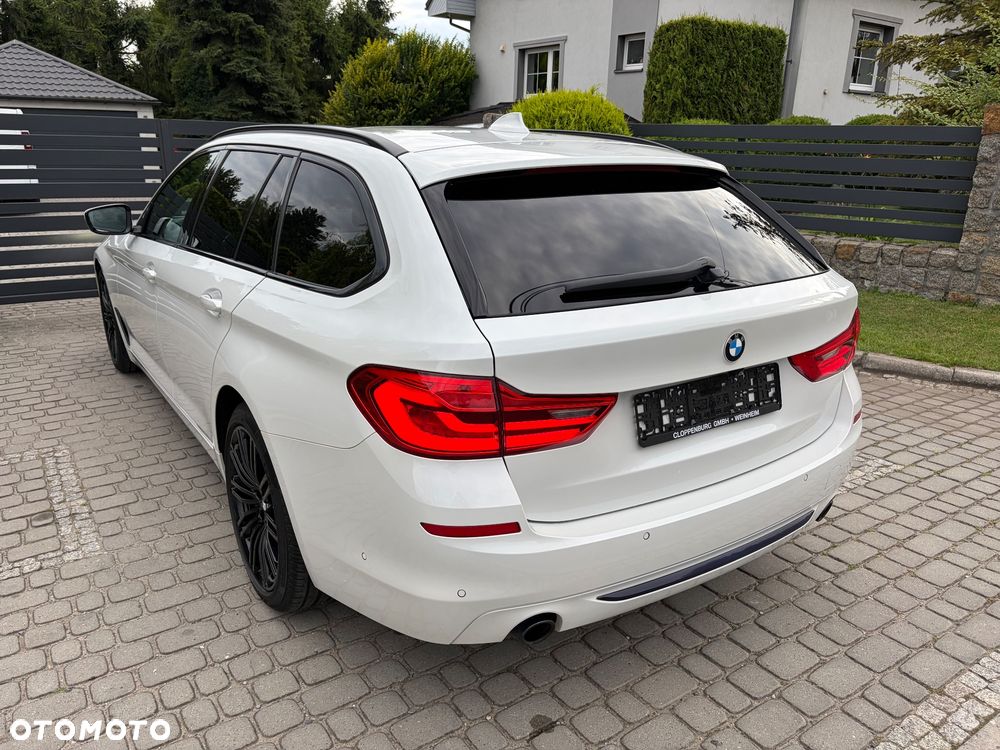 BMW Seria 5 525d Sport-Aut Luxury Line - 11