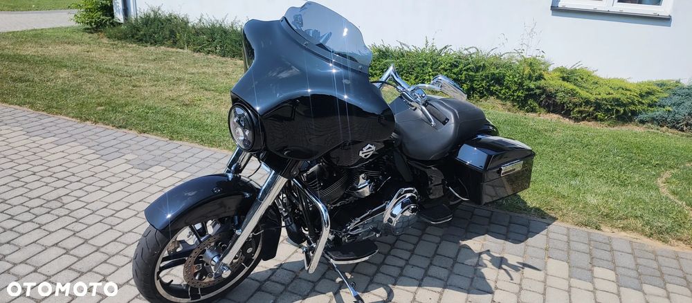 Harley-Davidson Touring Street Glide - 3