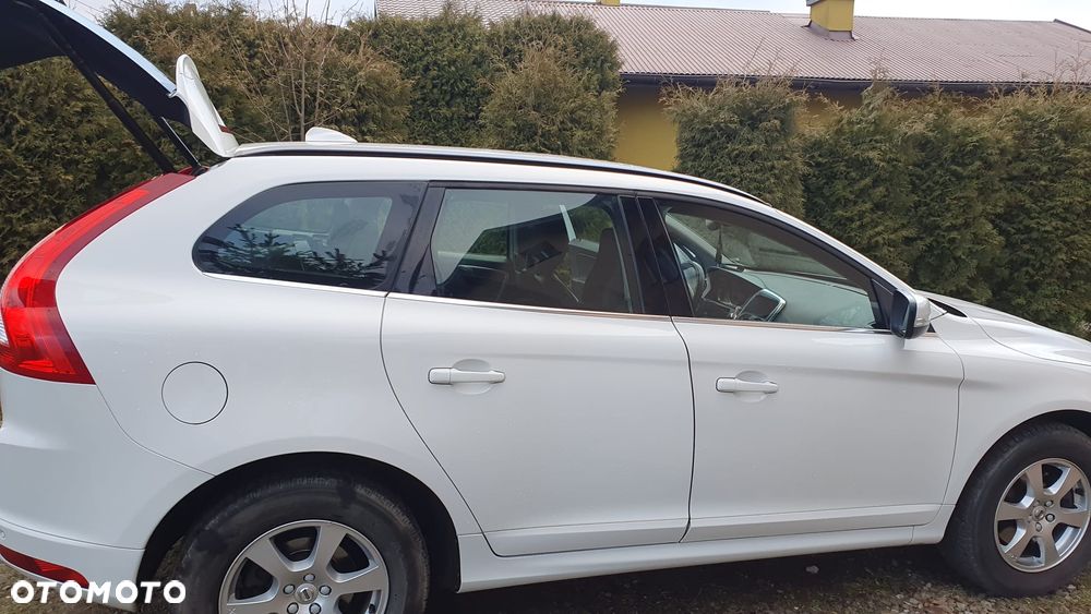 Volvo XC 60 D3 Geartronic Momentum - 4