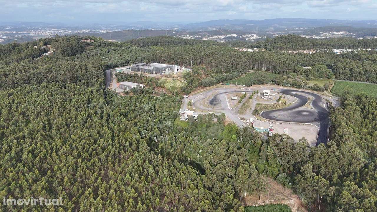 Terreno com viabilidade de construção com 20.200 m² em Guilhabreu – Vi - Grande imagem: 3/11