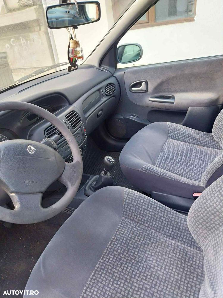 Renault Megane II 1.6 Influence - 2