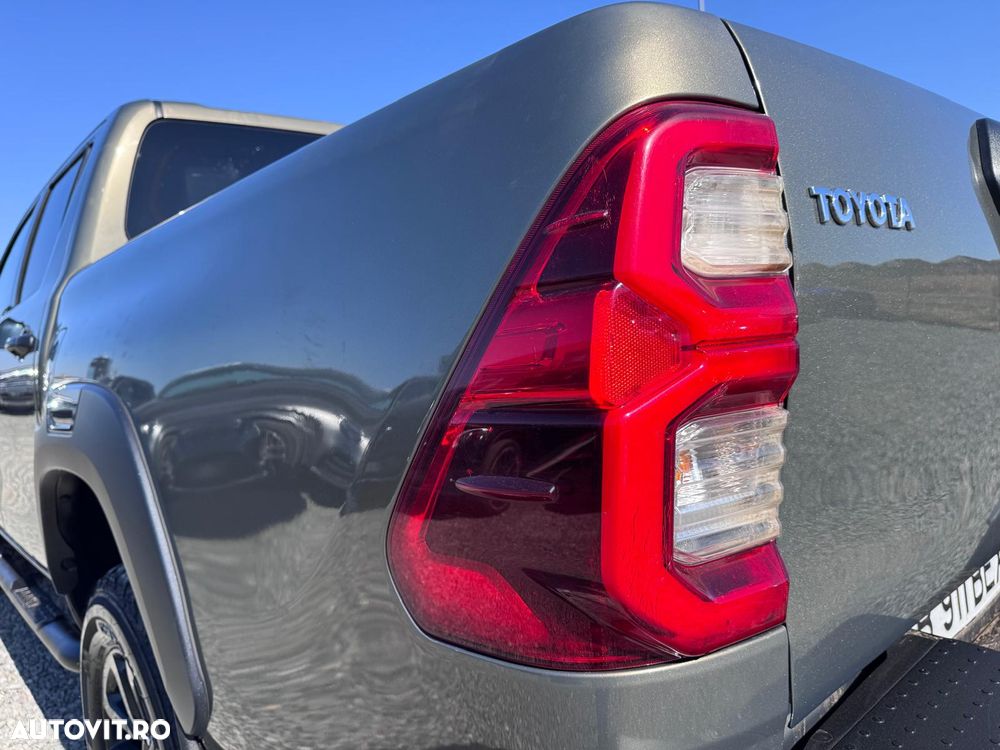 Toyota Hilux 2.8D 204CP 4x4 Double Cab AT Invincible - 39