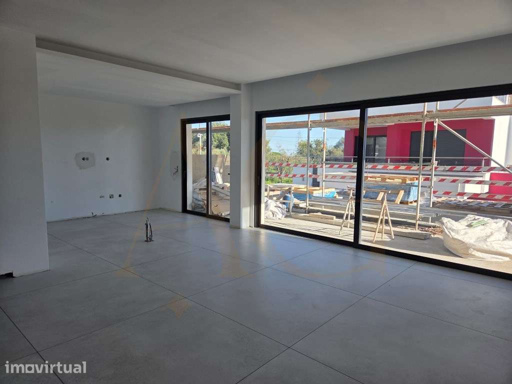 Apartamento T2 rés-do-chão com piscina e jardim privativos em Tavira - Grande imagem: 3/16
