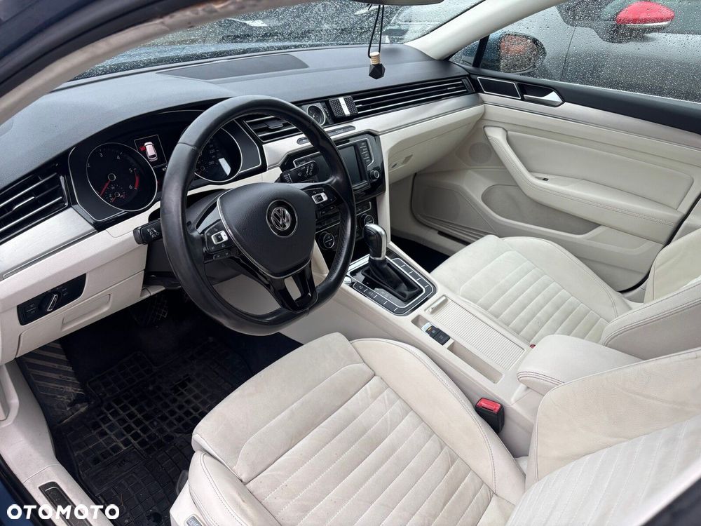 Volkswagen Passat - 7